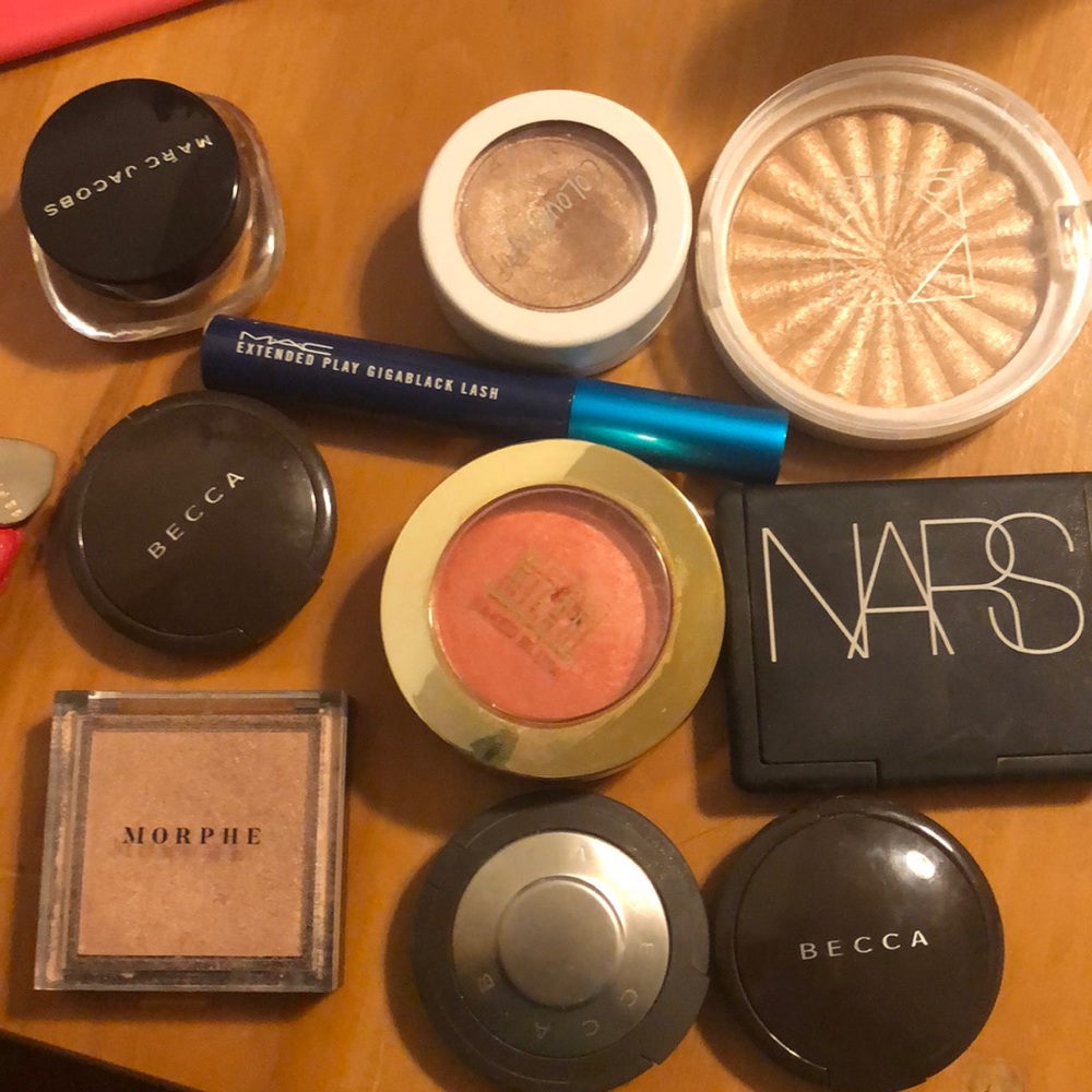 Highlighters, blushes , mascara